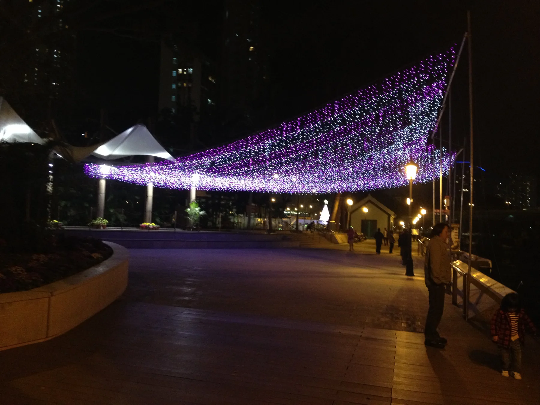 香港仔海濱公園夜間燈光
